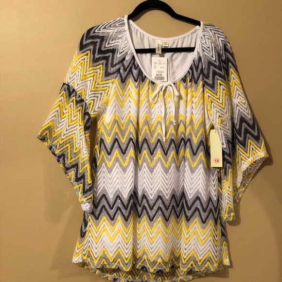 NWT Yellow and White Chevron Knitted Top - Picture 1 of 2